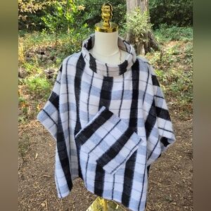 NWT World Market Plaid Poncho with‎ Pocket